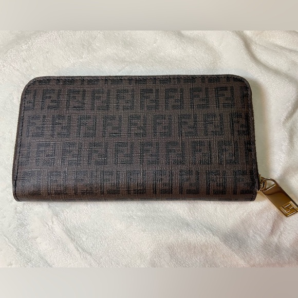 Fendi Brown Zucchino PVC Zippy Long Wallet 🤎 - Picture 2 of 16